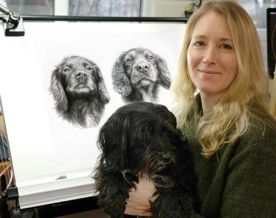 Melanie Phillips, Pet Portrait Artist Melanie Phillips pet portrait artist with her dog Lily in her studio.